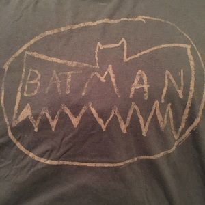 🦇 UNIQUE BATMAN LOGO TEE 🦇